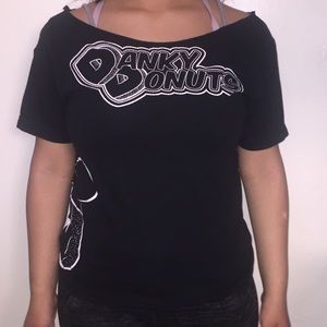 Black t shirt